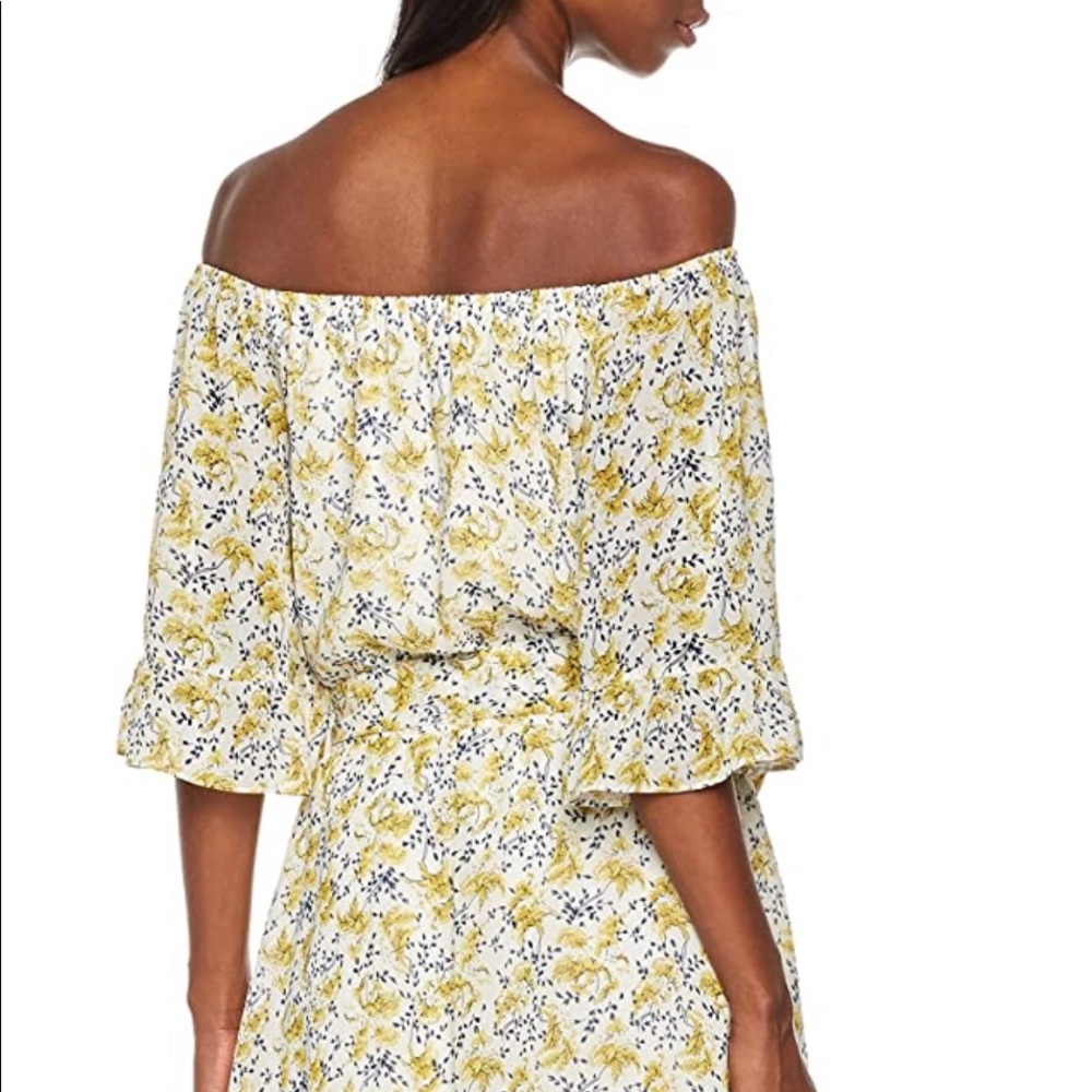 Off-Shoulder Romper with Ruffle Sleeves - Picture 3 of 6